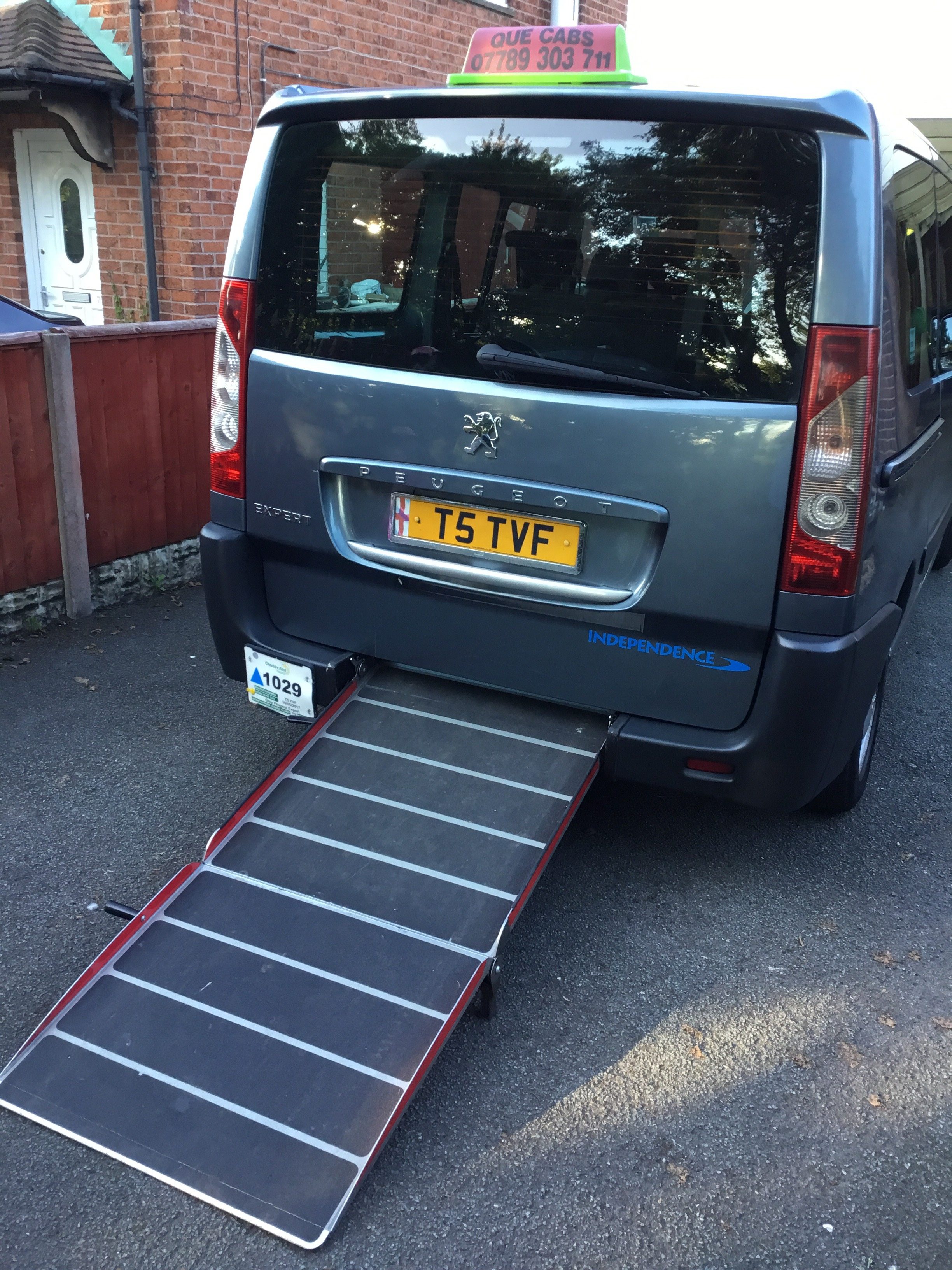 QueCabs Congleton Taxi Company